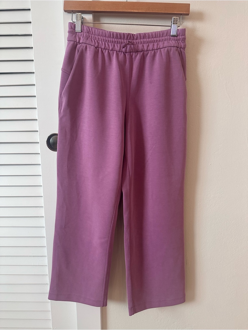 Lululemon Ankle Length Joggers